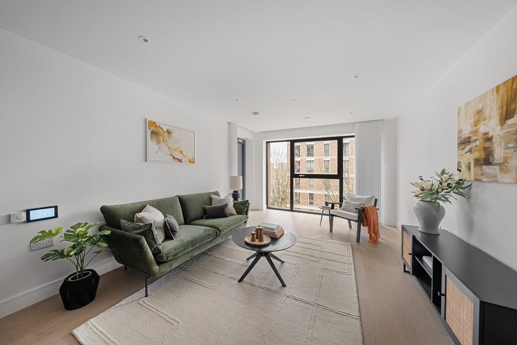 Property photo 2 of 18 Elephant Park-C405-05.Jpg