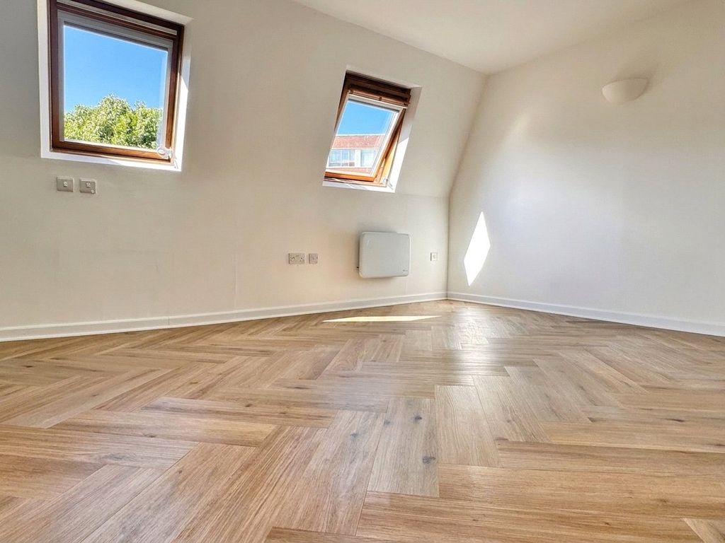 Property photo 3 of 11 Picture No. 05