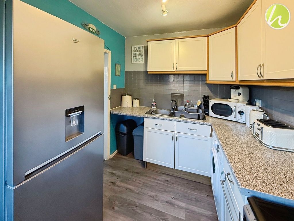 Property photo 3 of 24