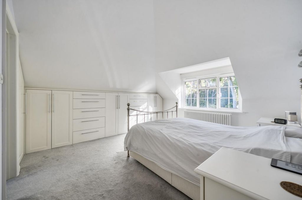 Additional image 13 of 5 bed detached house for saleWokingham Road, Crowthorne, Berkshire RG45