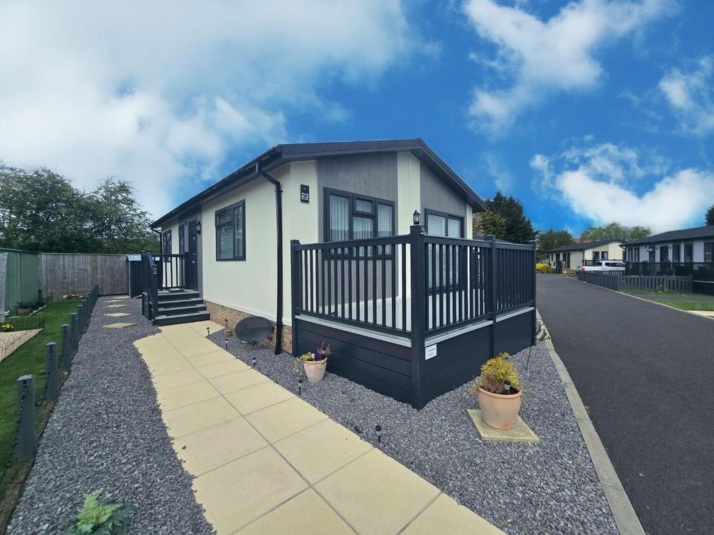 Property photo 1 of 14 Front