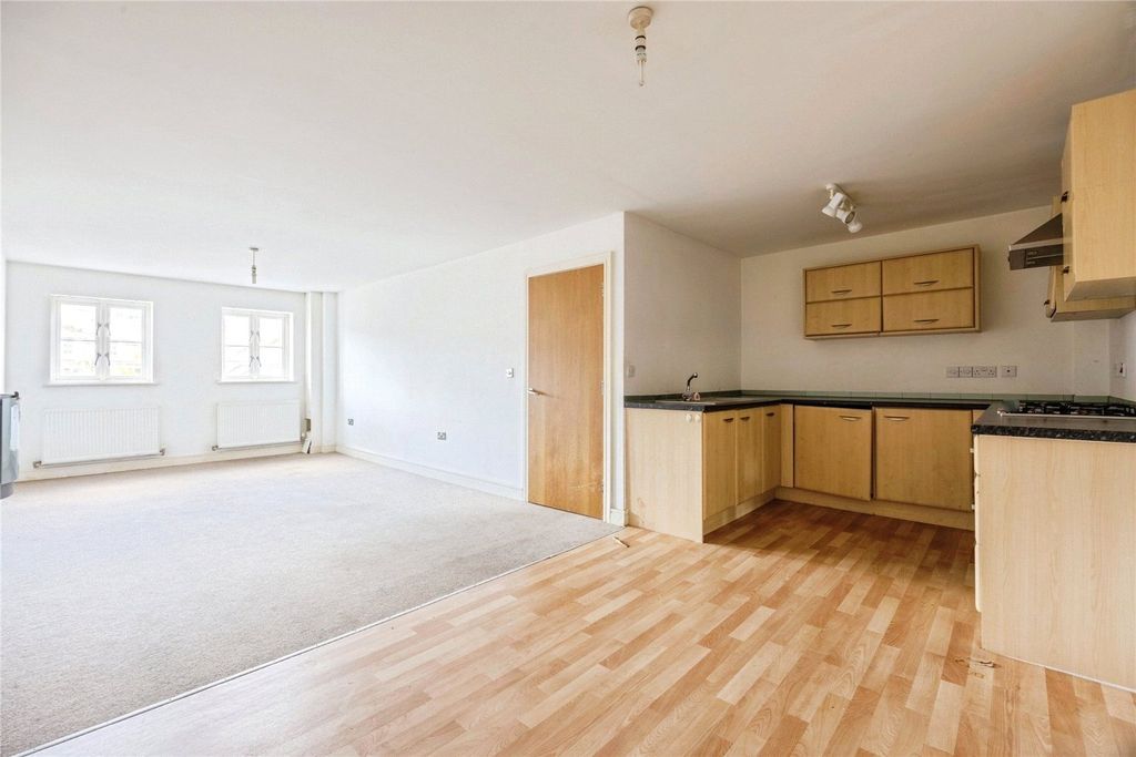 Property photo 2 of 10 Picture No. 34