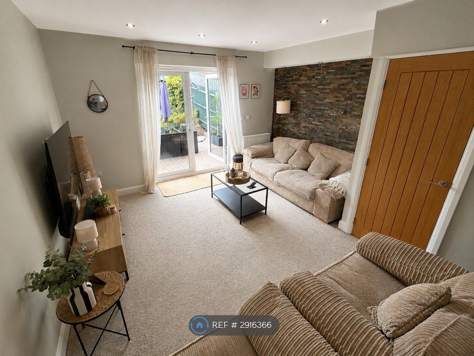 Property photo 3 of 13 Living Room