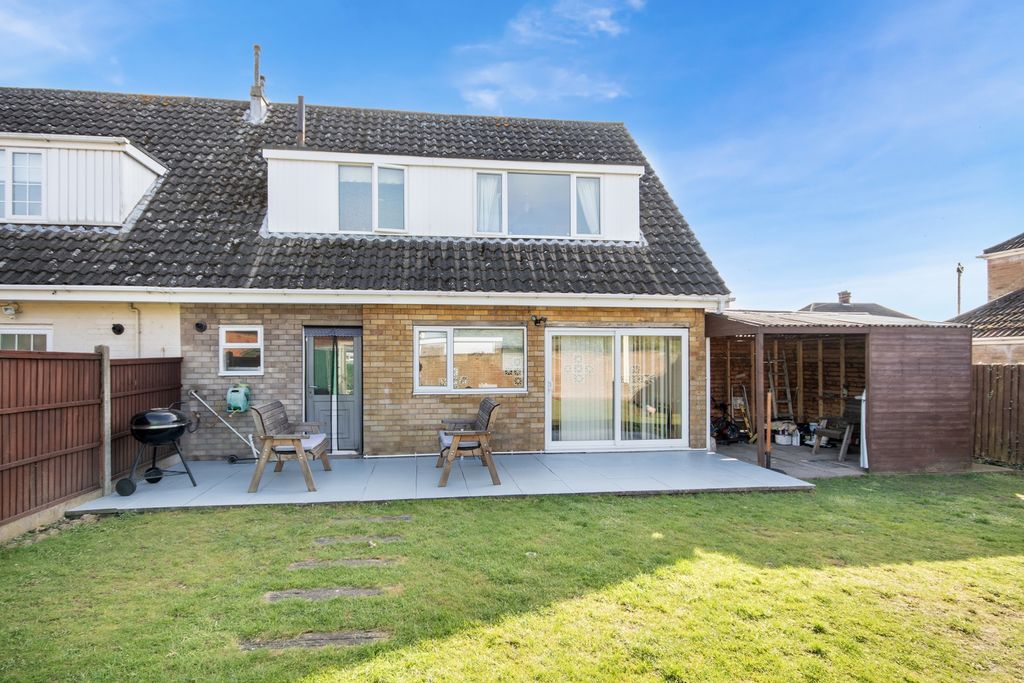 Property photo 3 of 14 Ewemove Estate Agent Scunthorpe Back Of House