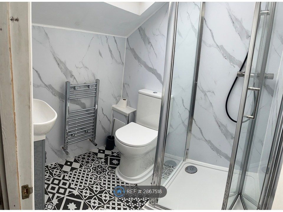 Property photo 1 of 4 Bathroom