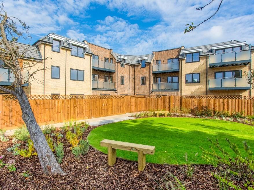 Property photo 3 of 14 Communal Gardens