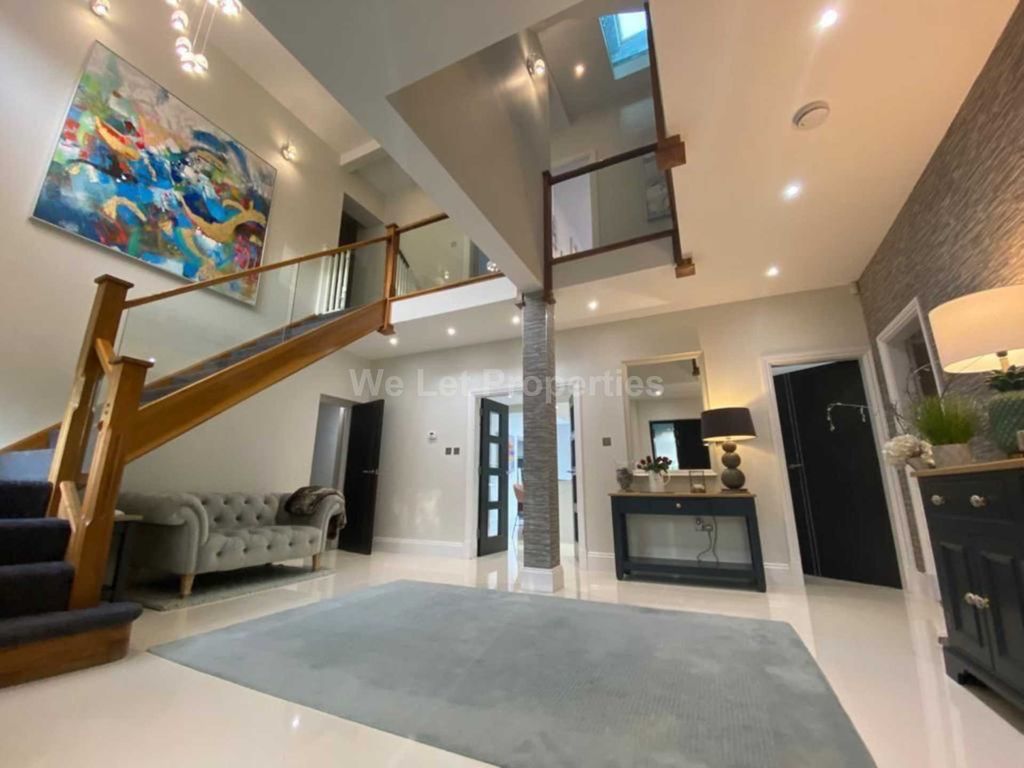 Property photo 2 of 42