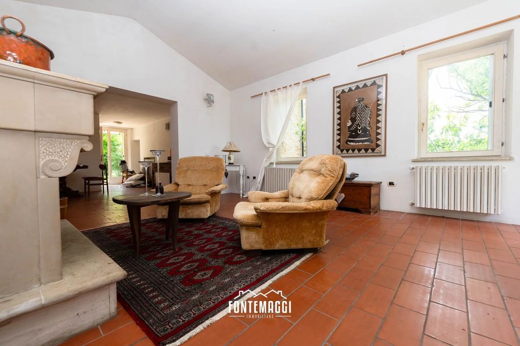 Property photo 1 of 30