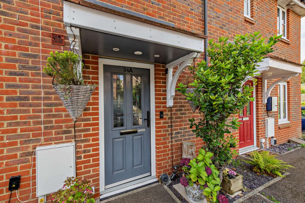 Property photo 1 of 32