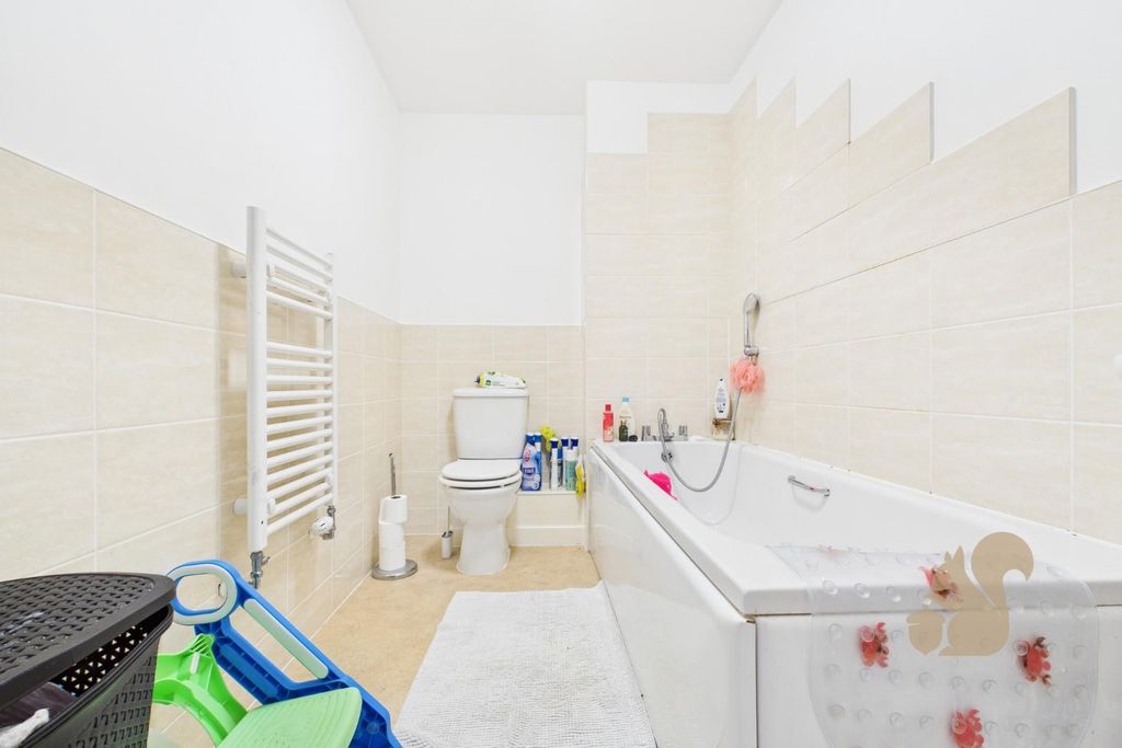 Property photo 3 of 15 Cam01659G0-Pr0627-Still014.Jpg