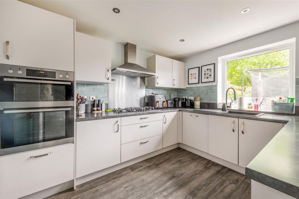 Additional image 9 of 4 bed detached house for saleLangmore Lane, Lindfield RH16