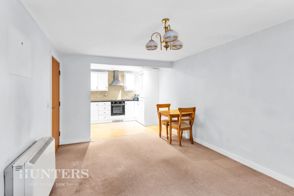 Property photo 3 of 17 Dining Room