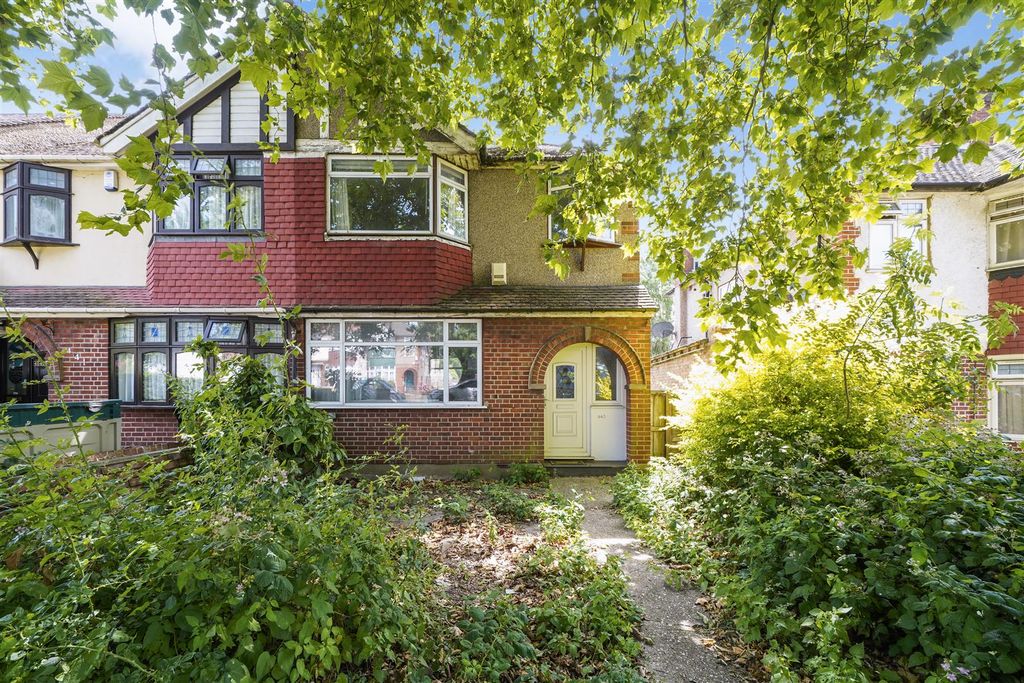 Property photo 1 of 14 443 Whitton Avenue West - 2J33cD09Uhg6Ex9Rpx3l.Jpg