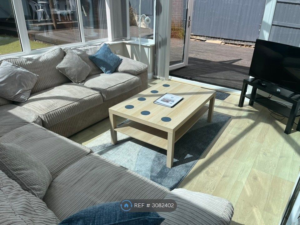 Property photo 2 of 28 Conservatory