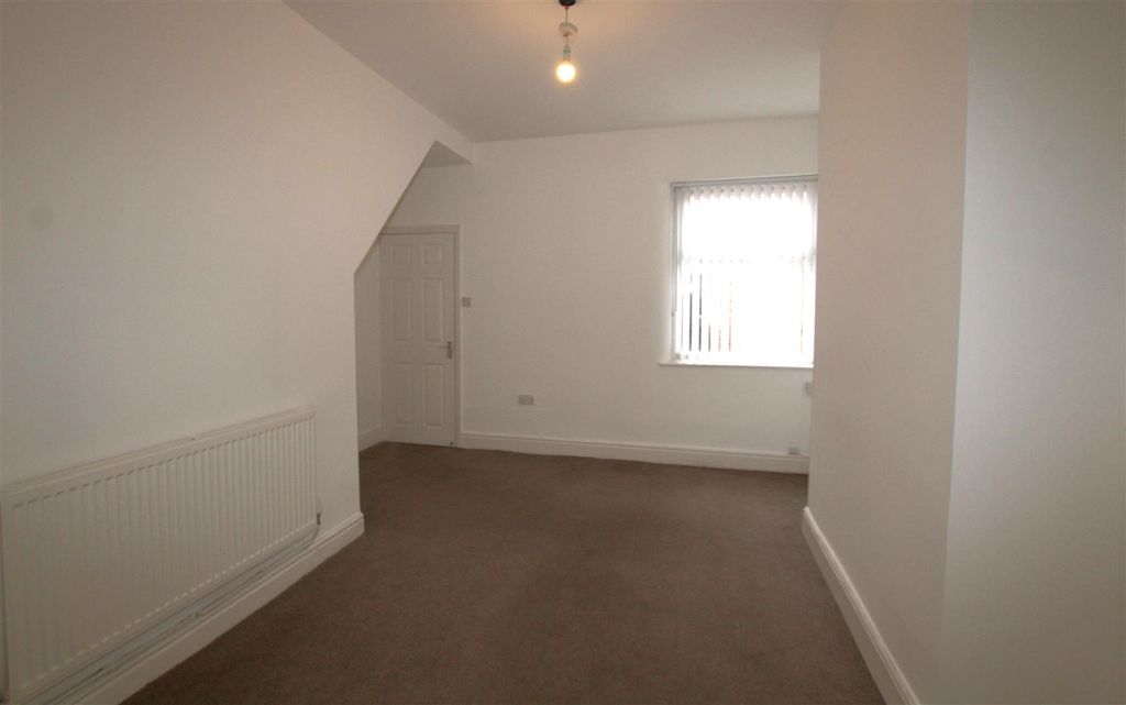 Property photo 2 of 8 Img_1882.Jpg