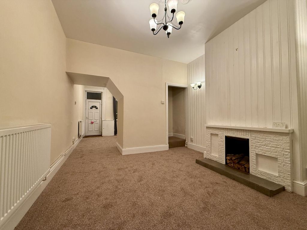 Property photo 1 of 26 Living Room