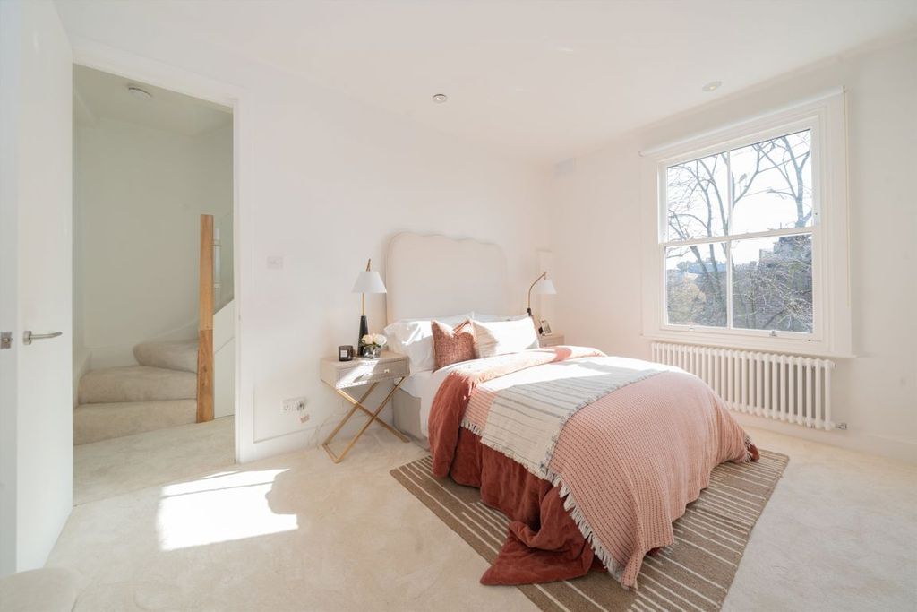 Property photo 3 of 4