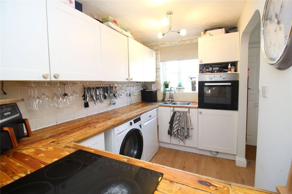 Property photo 2 of 14 Picture No. 04