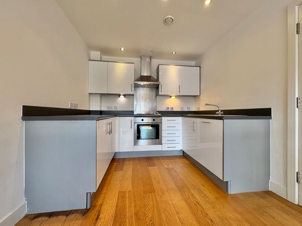 Property photo 3 of 9 Picture No. 15