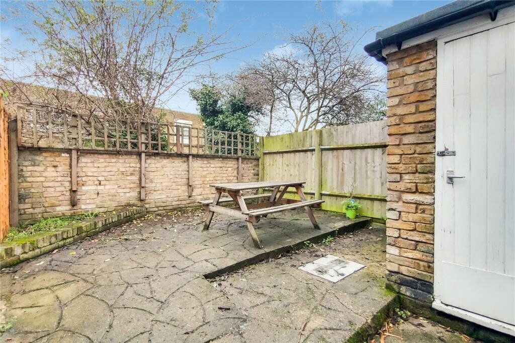 Property photo 2 of 13 Garden