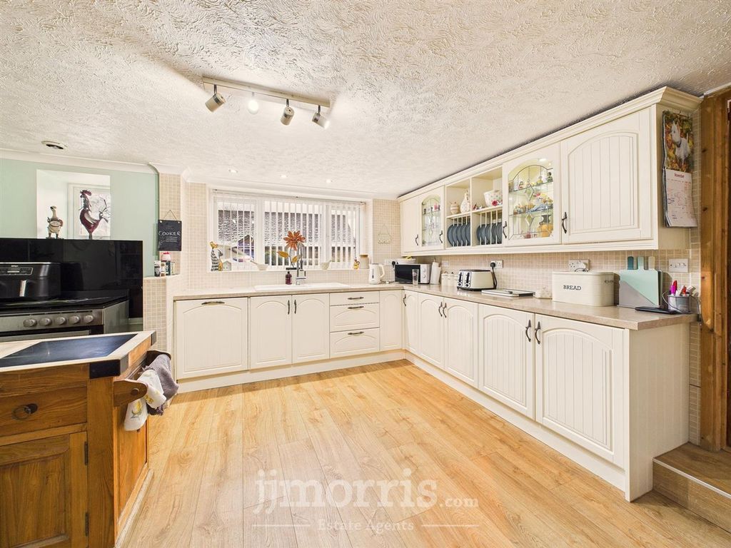 Property photo 3 of 75 Cam02121G0-Pr0217-Still024.Jpg