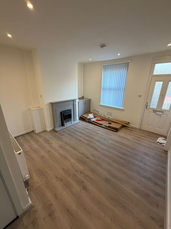 Property photo 3 of 13 Whatsapp Image 2026-02-16 At 1.48.53 Pm (2)