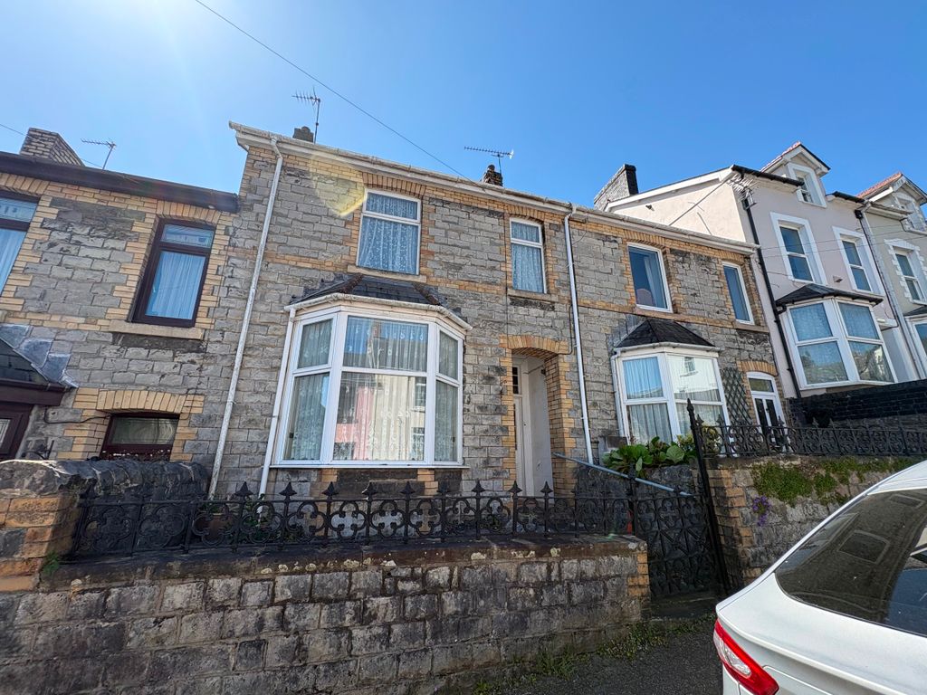 Property photo 1 of 29