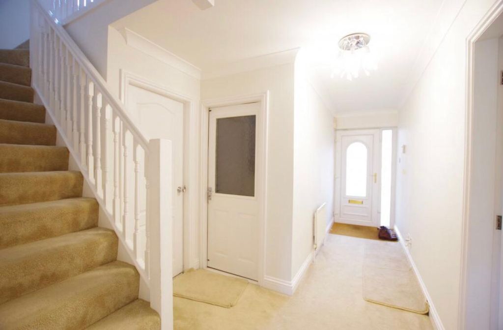 Property photo 2 of 23