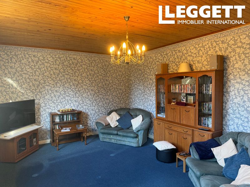 Property photo 3 of 10