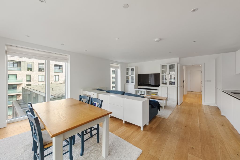 Property photo 2 of 12 094A2242