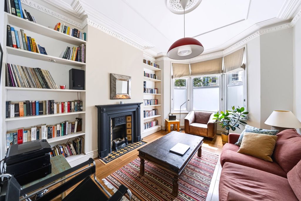 Property photo 1 of 9