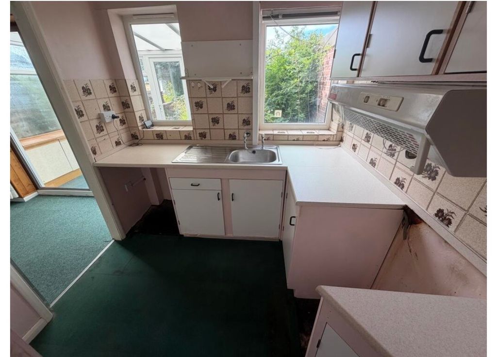 Property photo 3 of 4