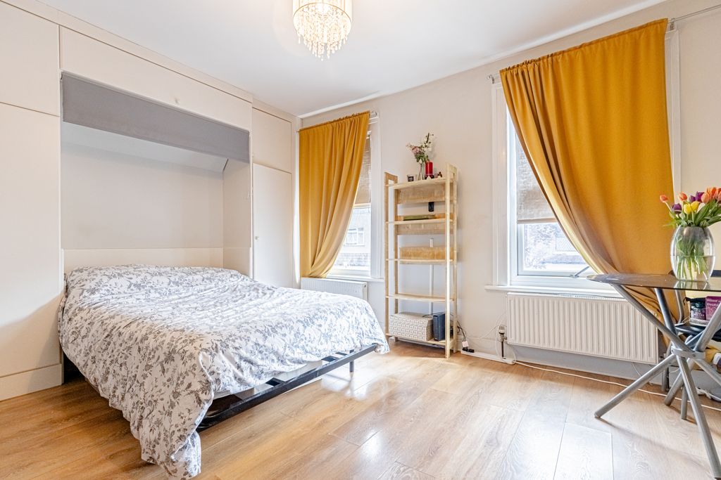 Property photo 1 of 5