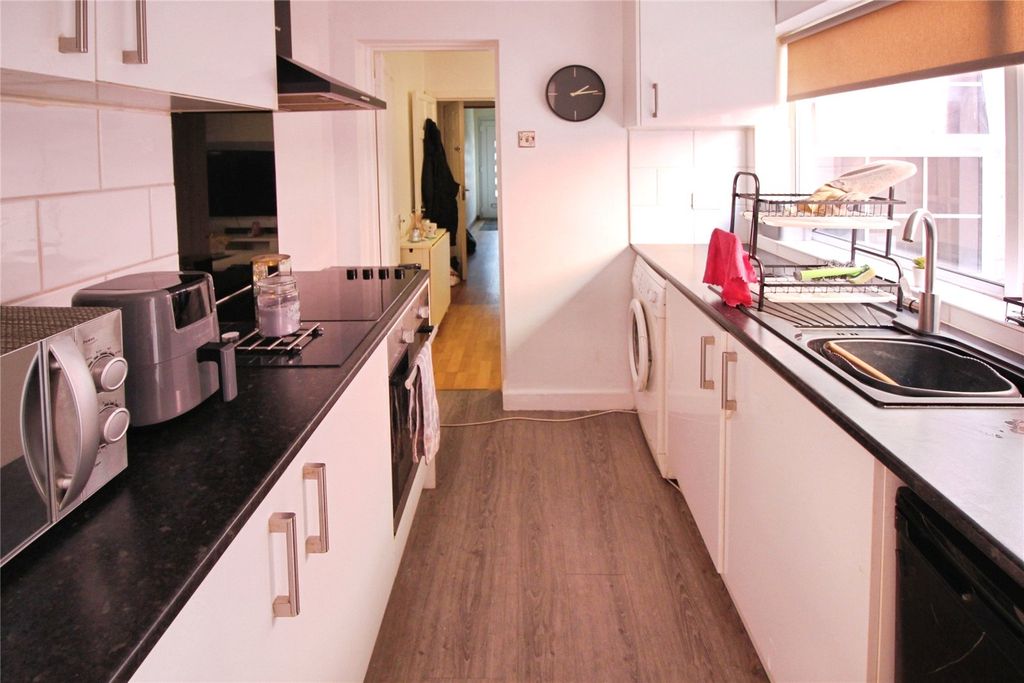 Property photo 3 of 10 Picture No. 05