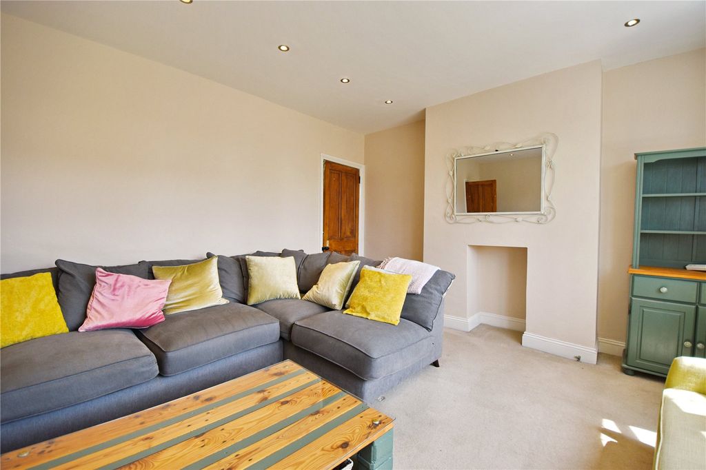 Property photo 2 of 14 Picture No. 02