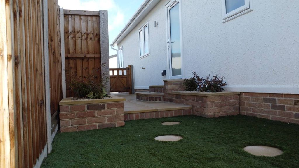 Property photo 2 of 23