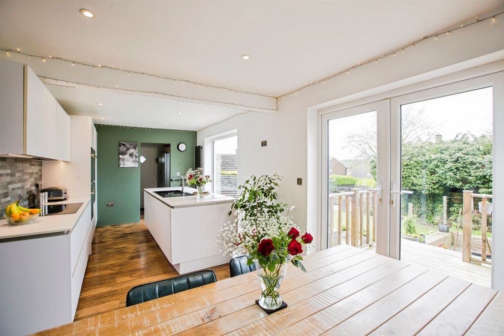 Additional image 2 of 5 bed detached house for saleWillowfield Crescent, Halifax HX2