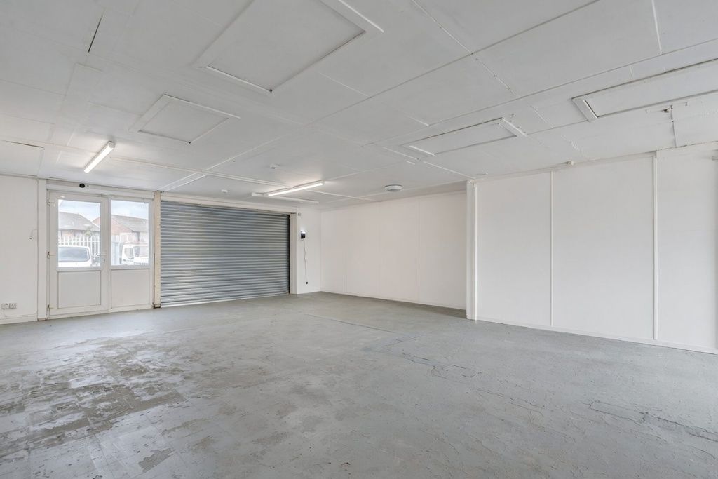 Property photo 2 of 7 Photo 12