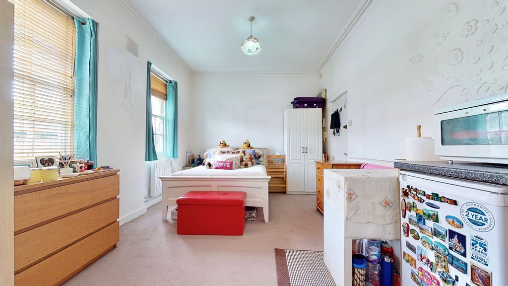 Property photo 1 of 21