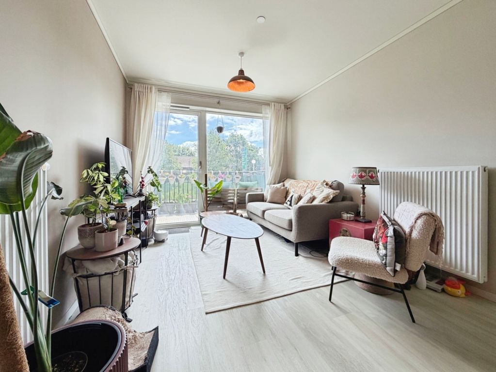 Property photo 1 of 18 Open Plan Lunge/Dining