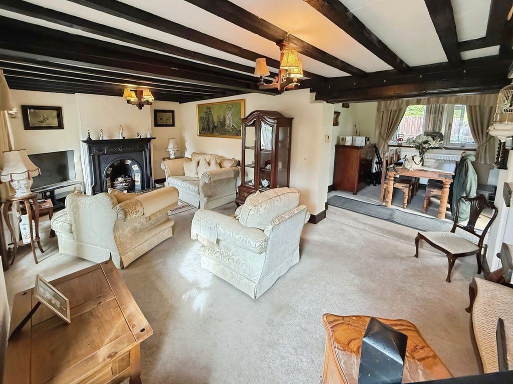 Property photo 3 of 24 Lounge/Dining Area