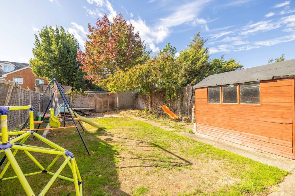 Property photo 3 of 15 Garden