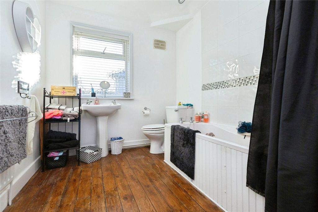 Property photo 3 of 15 Picture No. 13