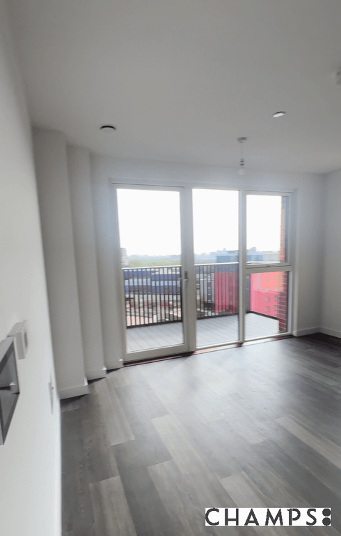 Property photo 1 of 2 2 Bed Flat To Rent Horn Lane, London W3