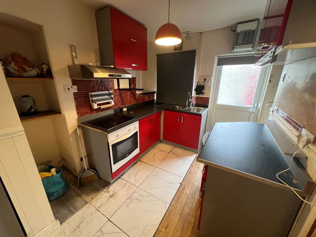 Property photo 2 of 12