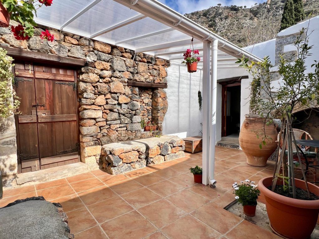 Property photo 1 of 31