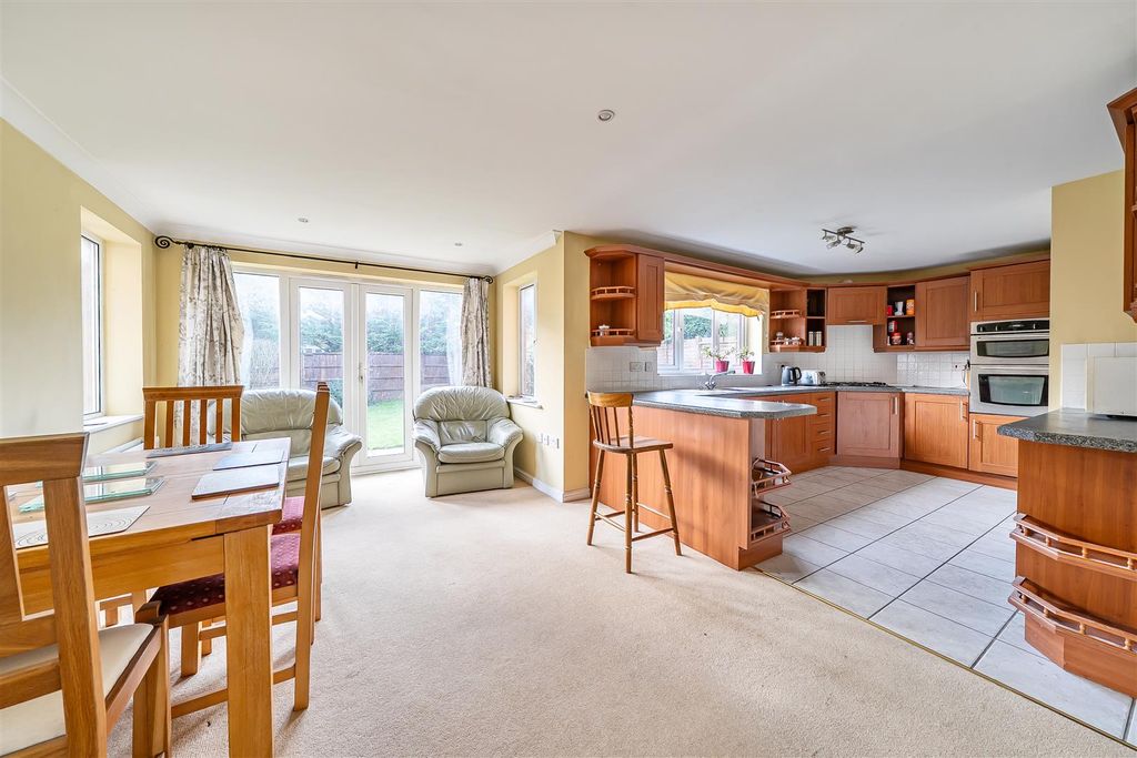 Property photo 3 of 20 1394161-6-694960B48Bb7A.Jpg