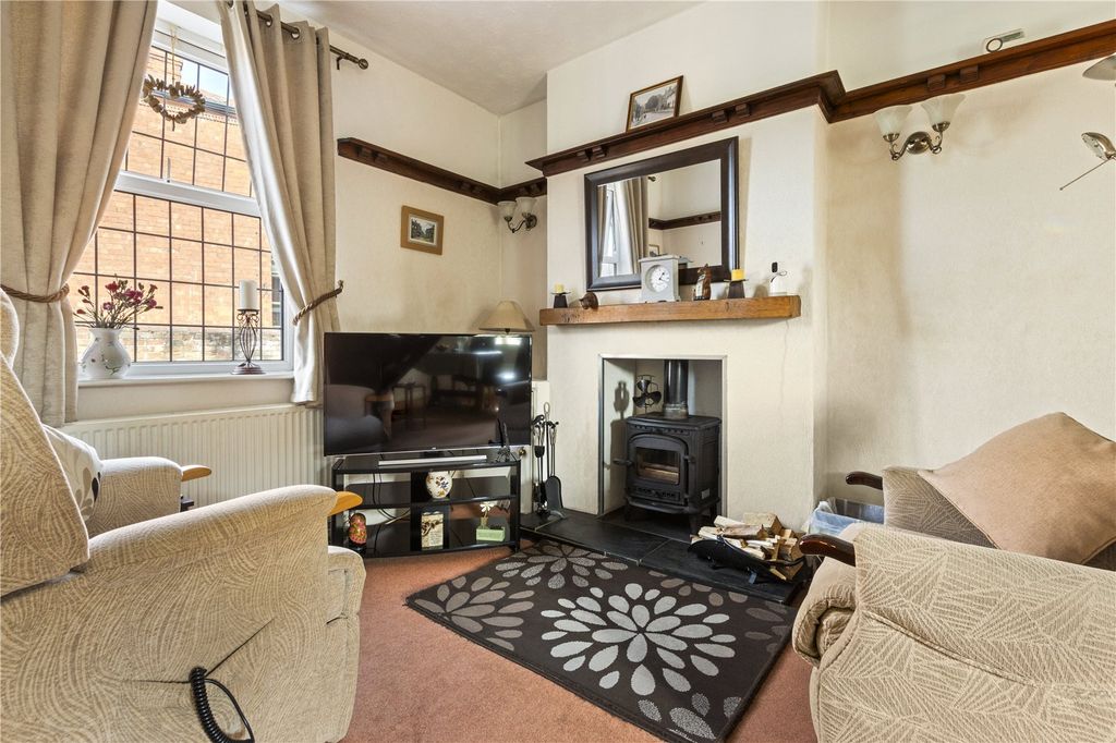 Property photo 2 of 31 Picture No. 13