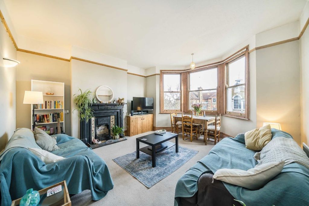 Property photo 2 of 6