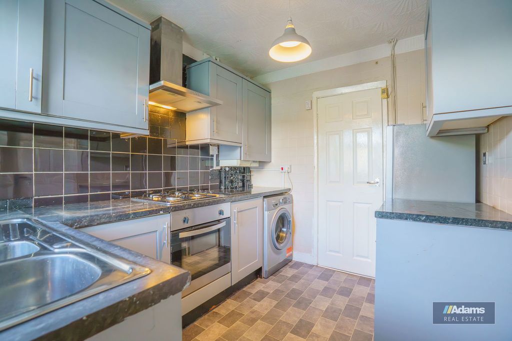 Property photo 2 of 21